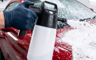 hand pump sprayer cleaning car